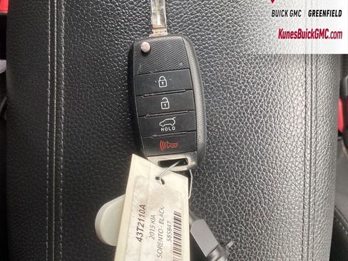 Used 2015 Kia Sorento LX image 17