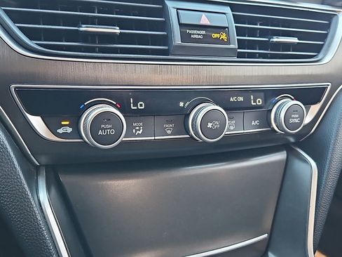 Used 2019 Honda Accord LX image 17