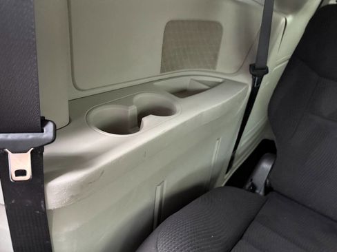 Used 2015 Dodge Grand Caravan SXT w/ Security Group image 31