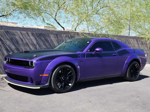 Used 2023 Dodge Challenger R/T Scat Pack RWD image 4