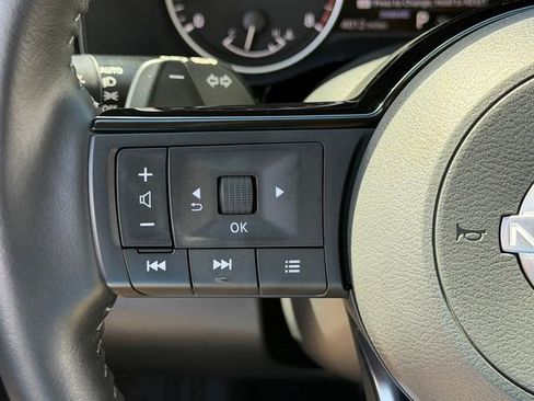 Certified 2025 Nissan Pathfinder SL FWD image 13