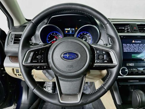 Used 2018 Subaru Outback 2.5i Limited AWD/4WD image 11