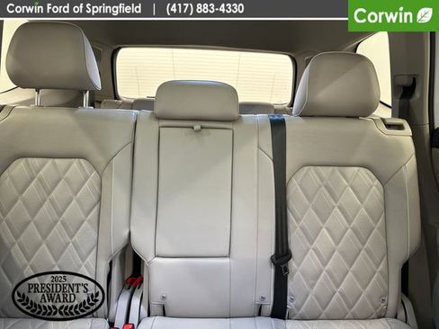 Used 2024 Volkswagen Atlas SEL Premium R-Line image 23