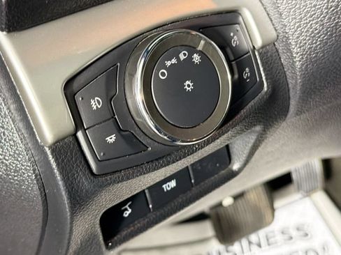 Used 2016 Ford Explorer XLT w/ Equipment Group 202A AWD/4WD image 10