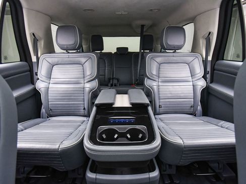 Used 2024 Lincoln Navigator L Black Label image 20