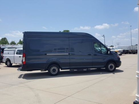 Used 2019 Ford Transit 250 148 High Roof Extended RWD image 6