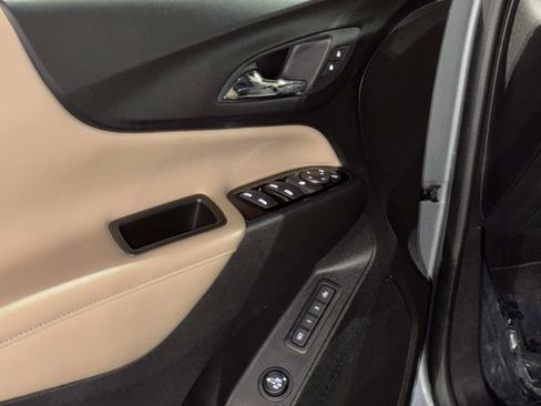 Used 2024 Chevrolet Equinox Premier FWD image 20