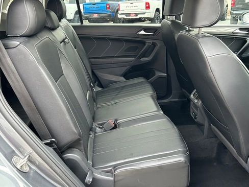 Used 2024 Volkswagen Tiguan SE FWD image 17