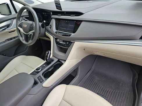Certified 2023 Cadillac XT5 Premium Luxury w/ Technology Package AWD/4WD image 16