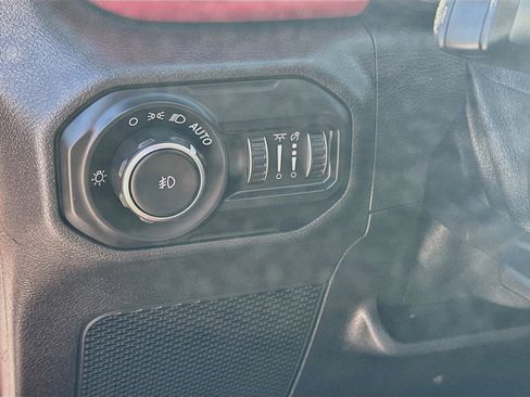 Used 2021 Jeep Wrangler Unlimited Rubicon AWD/4WD image 16