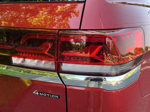 Used 2024 Volkswagen Atlas SE AWD/4WD image 29