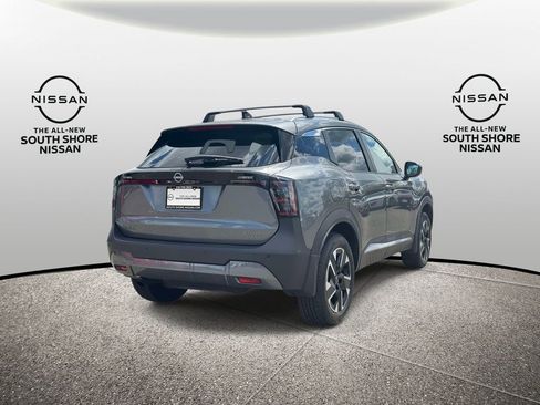 Used 2026 Nissan Kicks SV w/ SV Premium Package AWD/4WD image 5