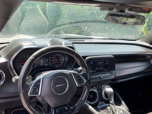 Used 2019 Chevrolet Camaro LT RWD image 10