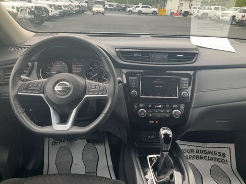 Used 2019 Nissan Rogue SV FWD image 20