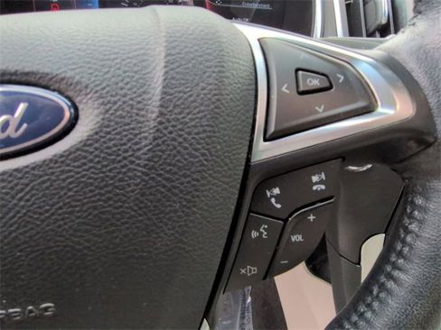 Used 2020 Ford Edge Titanium image 20