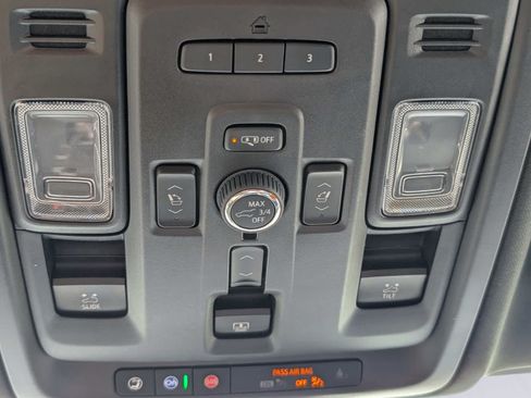 Certified 2024 GMC Yukon XL Denali AWD/4WD image 33