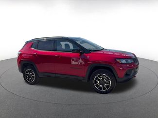 Used 2025 Jeep Compass Trailhawk AWD/4WD video 2