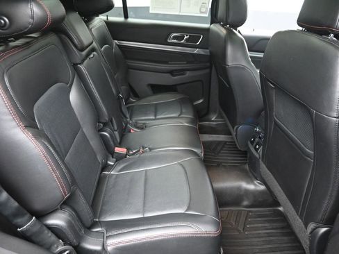 Used 2016 Ford Explorer Sport w/ Equipment Group 401A image 8