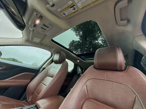 Used 2017 Jaguar F-PACE S AWD/4WD image 63
