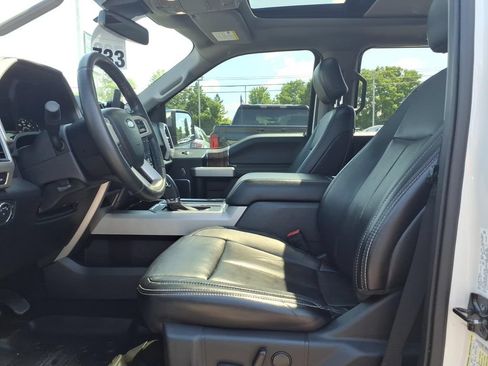 Used 2019 Ford F150 Lariat AWD/4WD image 12