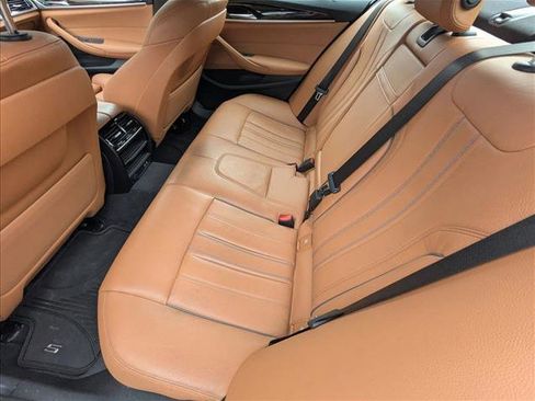 Used 2020 BMW 530i w/ Convenience Package image 18