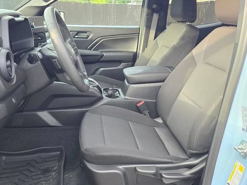 Certified 2025 Chevrolet Colorado W/T RWD image 32