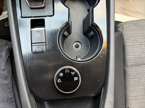 Used 2021 Nissan Rogue S AWD/4WD image 21