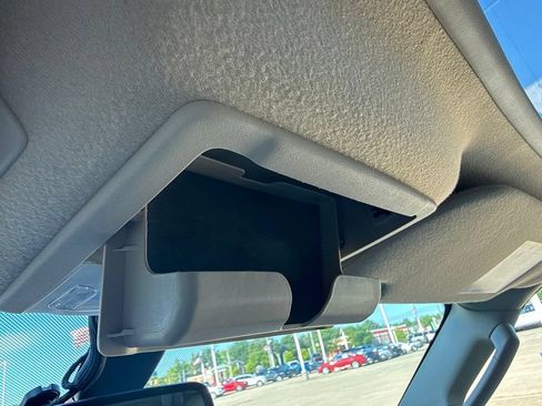 Used 2017 Ford Expedition Limited w/ Equipment Group 301A AWD/4WD image 25