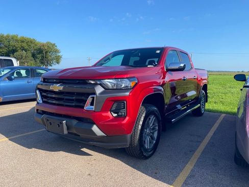 Used 2024 Chevrolet Colorado LT w/ LT Convenience Package II RWD image 13