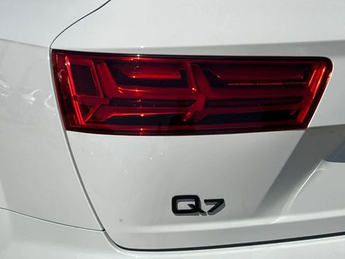Used 2019 Audi Q7 3.0T Prestige w/ Prestige Package image 13