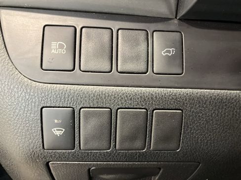 Used 2019 Toyota Highlander XLE image 15