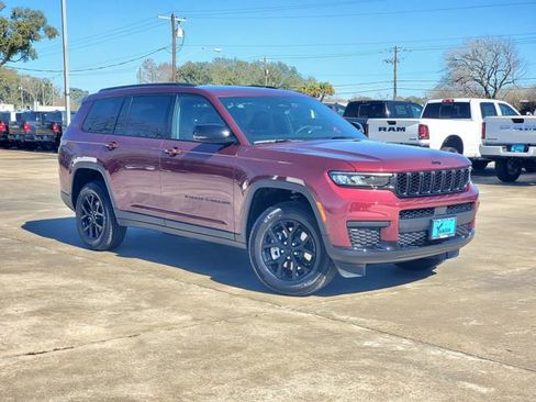 New 2025 Jeep Grand Cherokee L Altitude RWD image 29