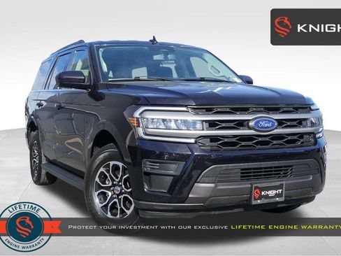 Used 2024 Ford Expedition XLT image 1