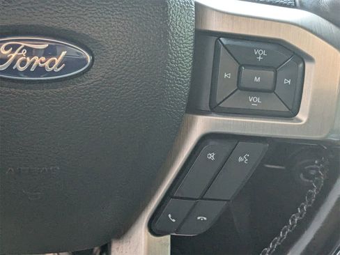 Used 2022 Ford F450 Platinum w/ FX4 Off-Road Package image 30