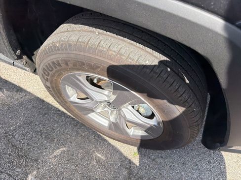 Used 2025 Toyota RAV4 XLE image 11