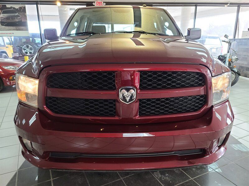Used 2017 RAM 1500 Express AWD/4WD image 3