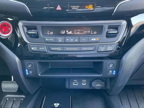 Used 2025 Honda Ridgeline Black Edition image 20