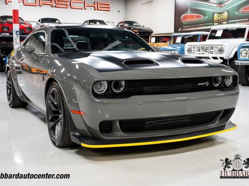 Used 2019 Dodge Challenger SRT Hellcat Redeye image 11