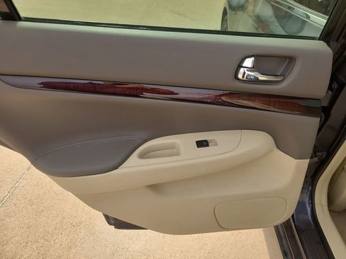 Used 2013 INFINITI G37 x w/ Premium Pkg image 11