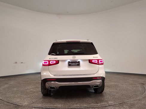 Used 2022 Mercedes-Benz GLB 250 4MATIC image 10