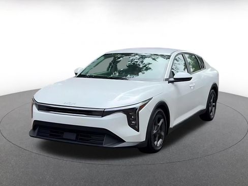 Used 2025 Kia K4 LXS image 7