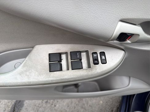 Used 2012 Toyota Corolla LE image 51