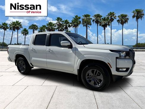 New 2025 Nissan Frontier SV w/ SV Convenience Package image 1