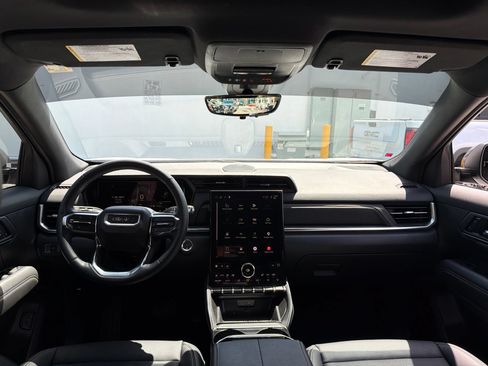 Used 2025 GMC Terrain Elevation w/ Elevation Premium Package AWD/4WD image 16