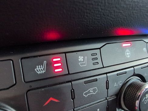 Used 2024 Dodge Durango GT image 26