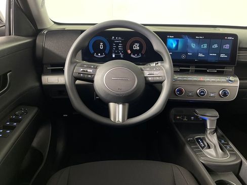 New 2026 Hyundai Kona SE image 15