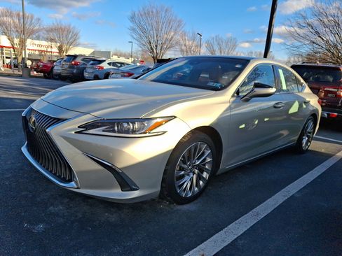 Used 2019 Lexus ES 350 image 2