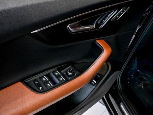 Used 2021 Audi Q7 3.0T Premium image 16