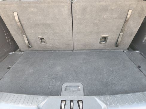 Used 2022 Ford Explorer XLT w/ Equipment Group 202A AWD/4WD image 36