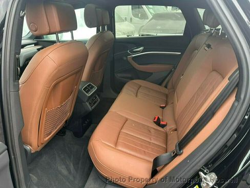 Used 2022 Audi e-tron Premium image 19